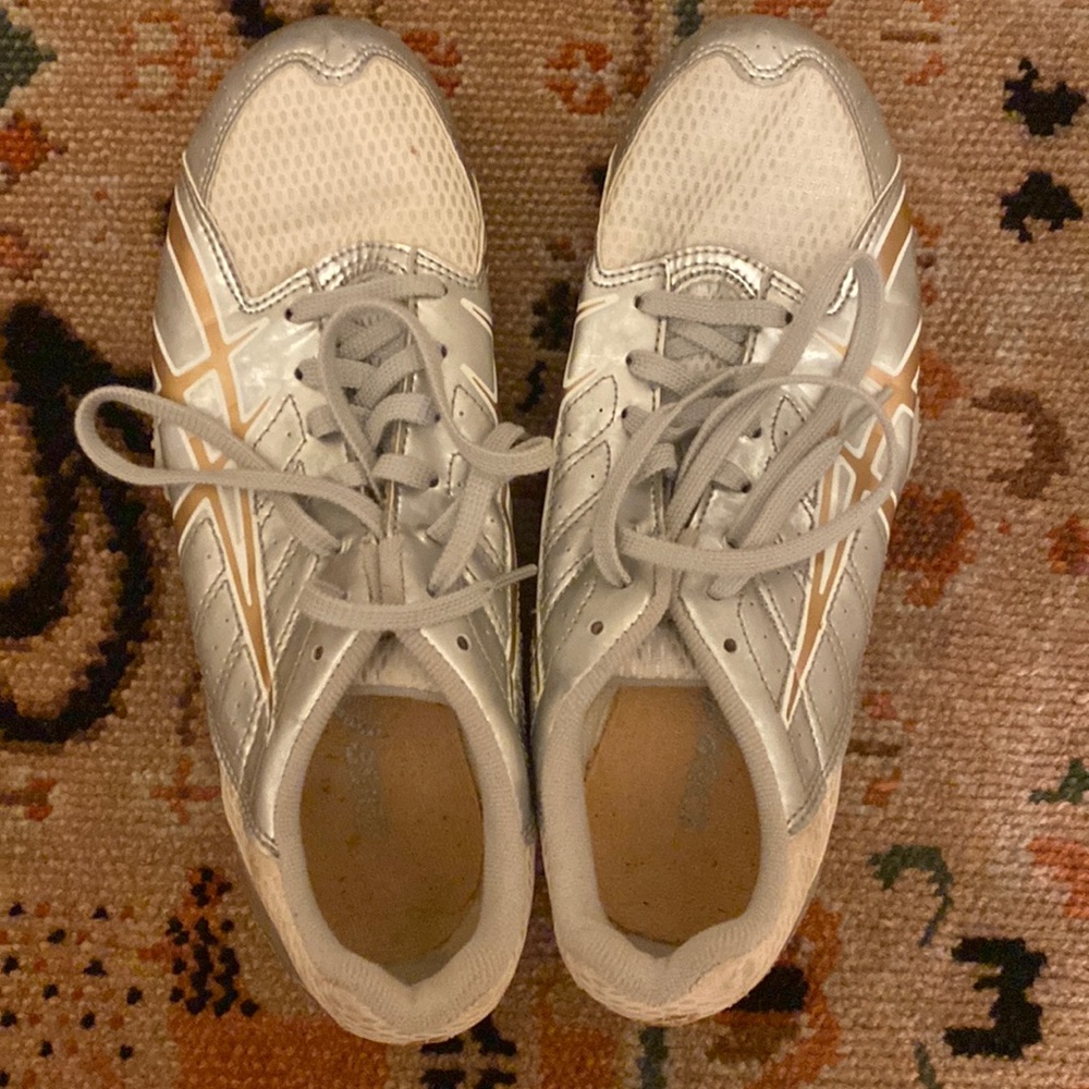 ASICS track spikes